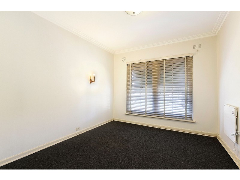9 Curzon St, Brighton East VIC 3187