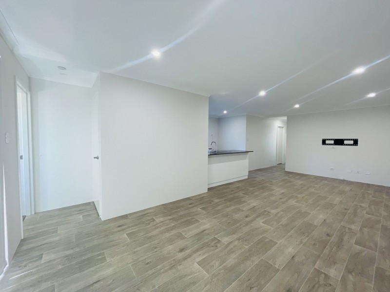 4 Urobilin Loop, Eglinton WA 6034