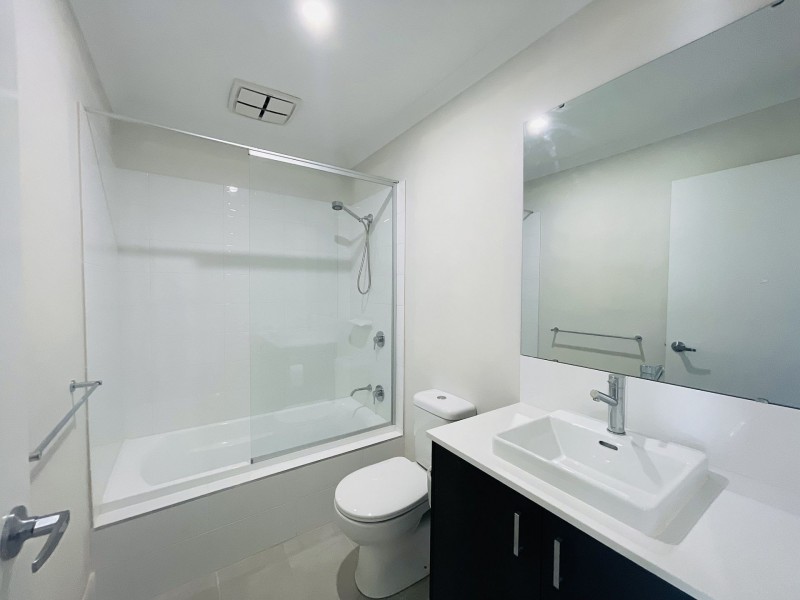 4 Urobilin Loop, Eglinton WA 6034