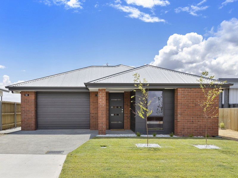 11 Saw Mill Ct, Austins Ferry TAS 7011