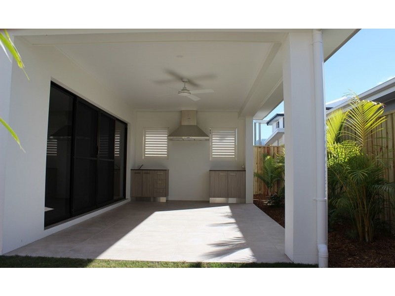 4 Triumph St, Birtinya QLD 4575