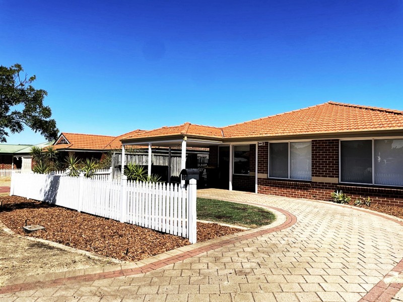 17 Angophora Ave, Ellenbrook WA 6069