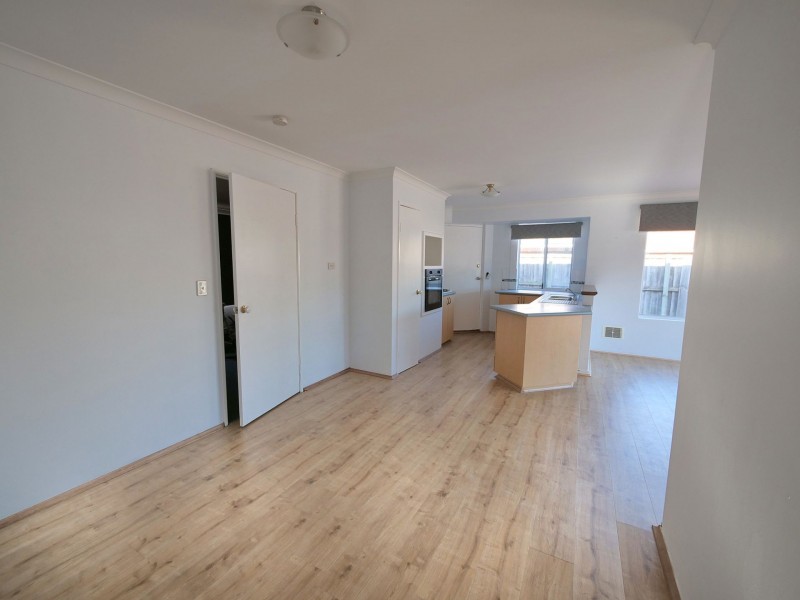 17 Angophora Ave, Ellenbrook WA 6069