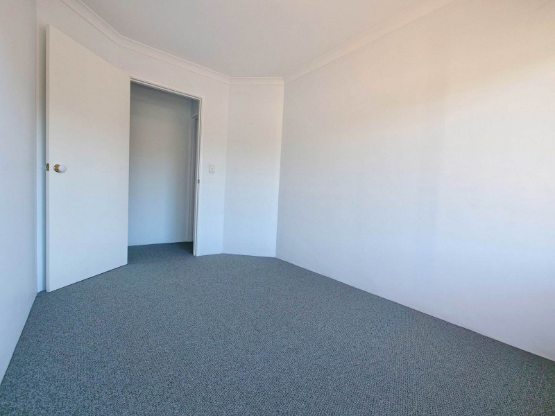17 Angophora Ave, Ellenbrook WA 6069