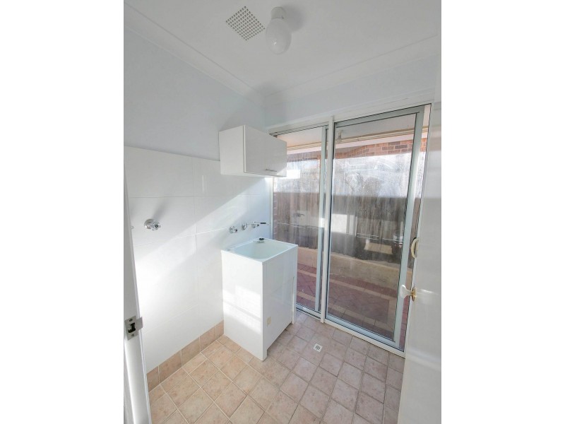 17 Angophora Ave, Ellenbrook WA 6069