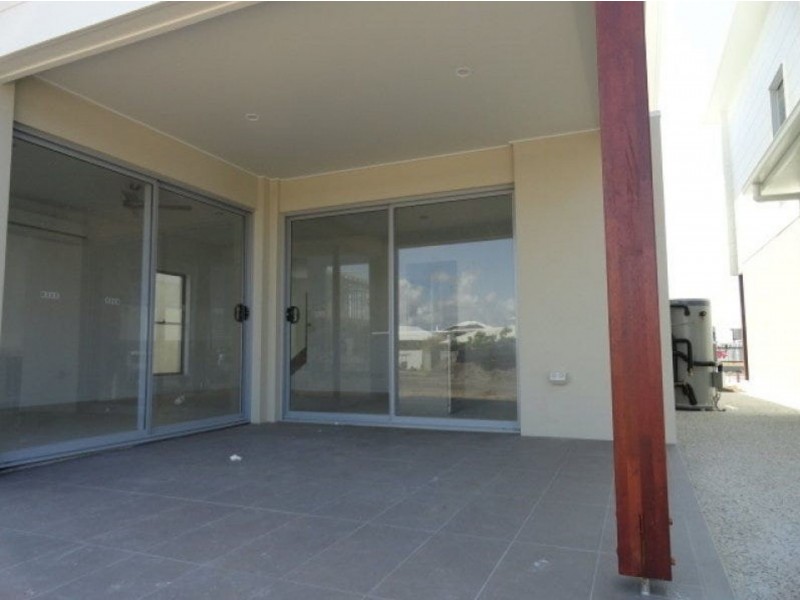 1/66 Lighthouse Cct, Birtinya QLD 4575