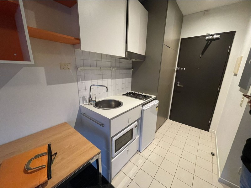 706/9-13 Earl St, Carlton VIC 3053