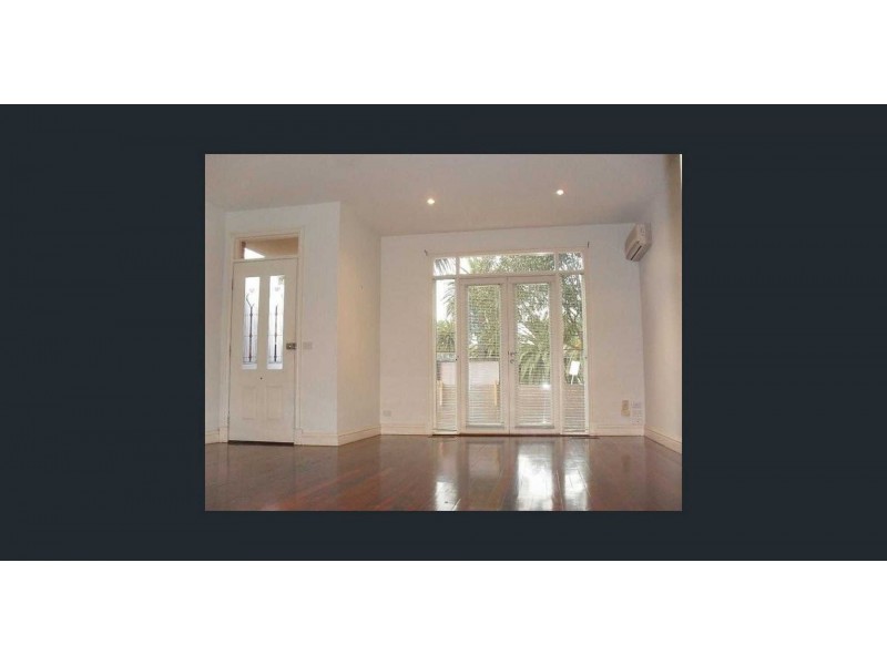 2/49 Spenser St, St Kilda VIC 3182