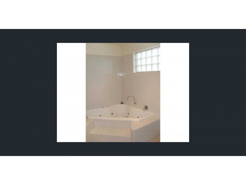 2/49 Spenser St, St Kilda VIC 3182