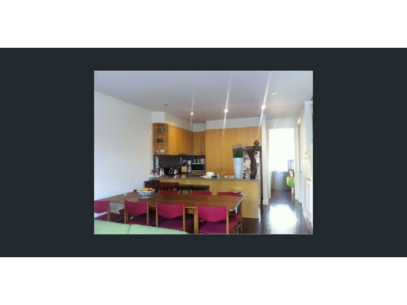 2/49 Spenser St, St Kilda VIC 3182