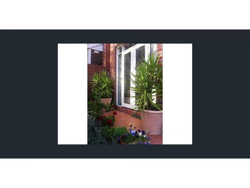 2/49 Spenser St, St Kilda VIC 3182