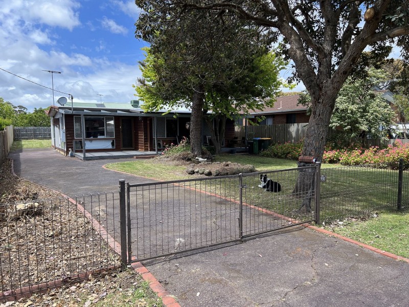 23 Rosemore Rd, Rosebud VIC 3939
