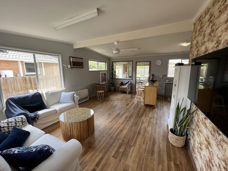 23 Rosemore Rd, Rosebud VIC 3939