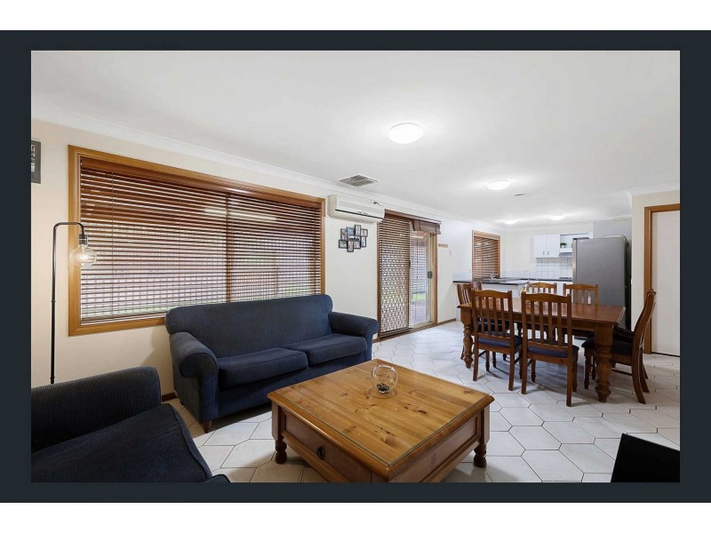 61 Grand Pde, Epping VIC 3076
