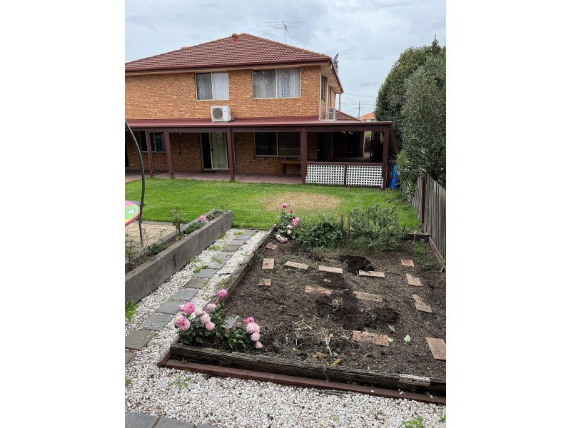 61 Grand Pde, Epping VIC 3076