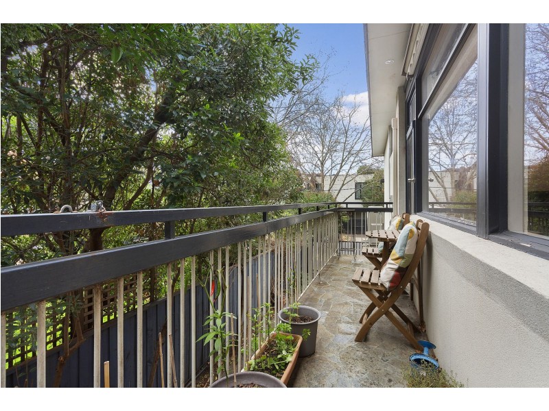 1/2 Westbury Gr, St Kilda East VIC 3183