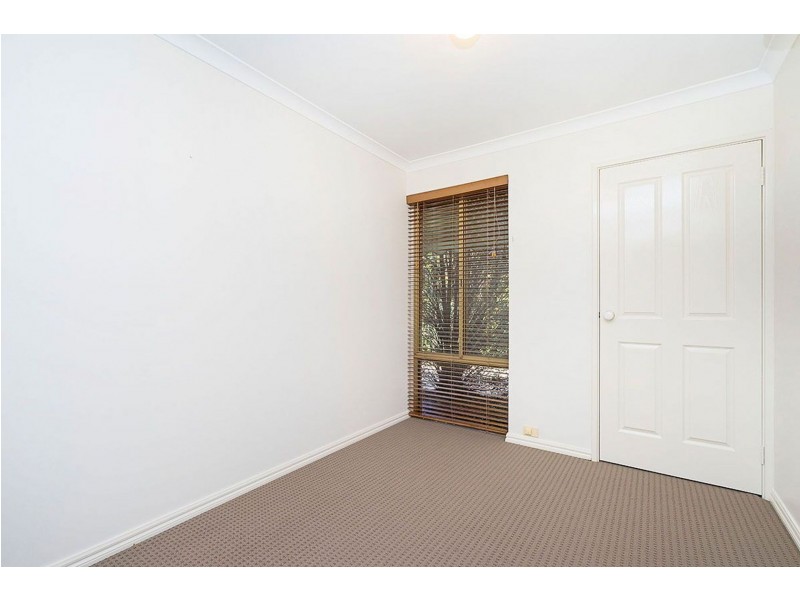 1/12 Villiers St, Yokine WA 6060