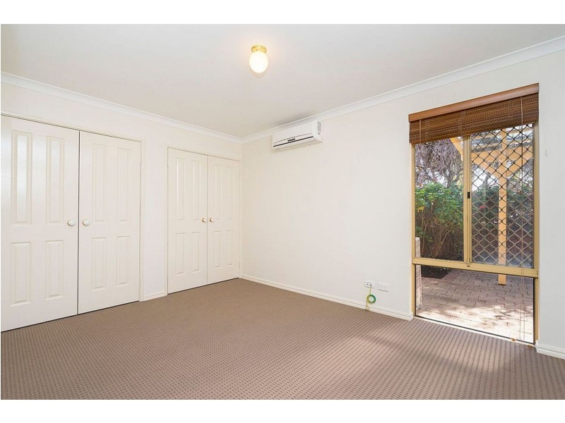 1/12 Villiers St, Yokine WA 6060