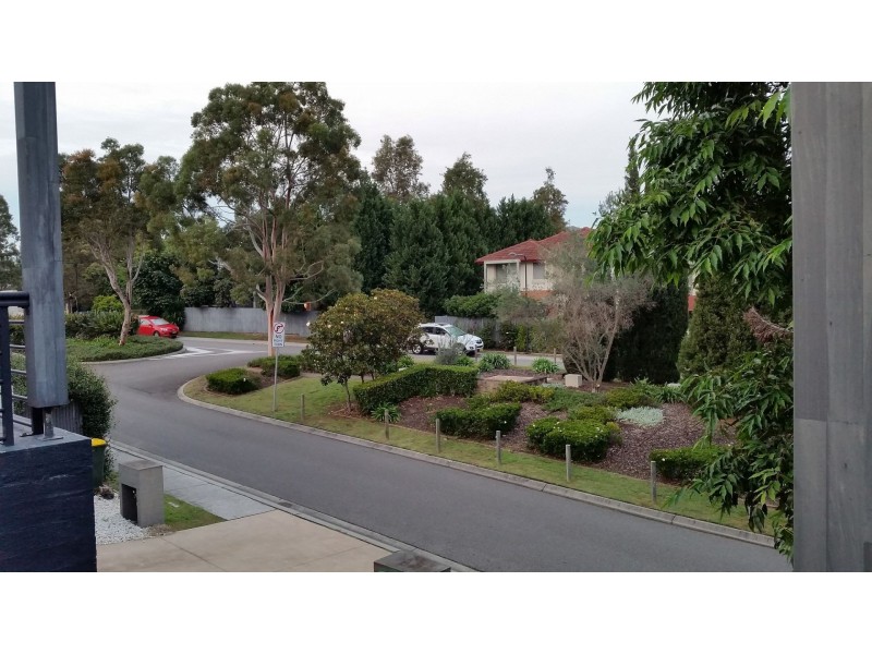 7 Morningside Pde, Holsworthy NSW 2173