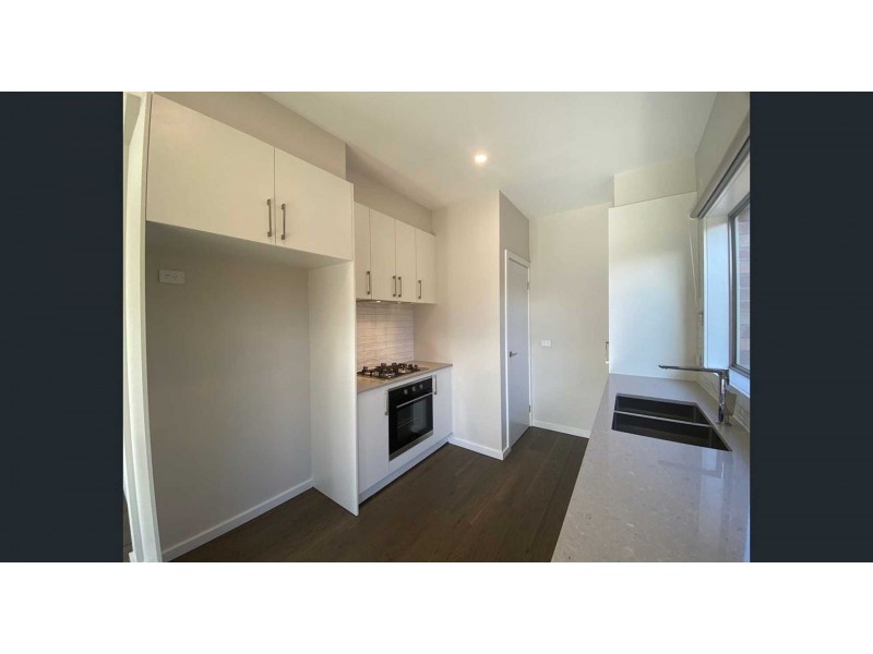 2/16 Nott St, Belmont VIC 3216