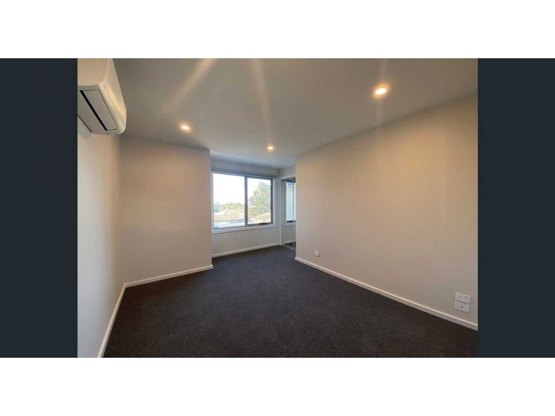 2/16 Nott St, Belmont VIC 3216