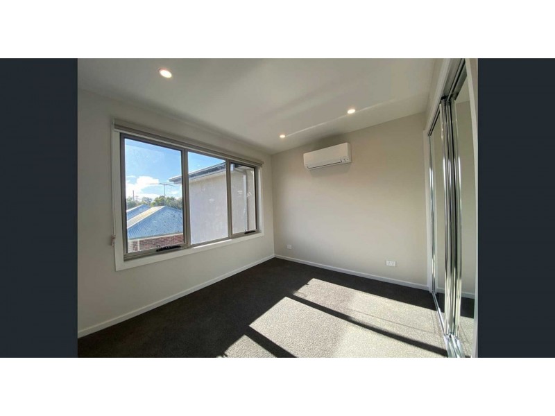 2/16 Nott St, Belmont VIC 3216