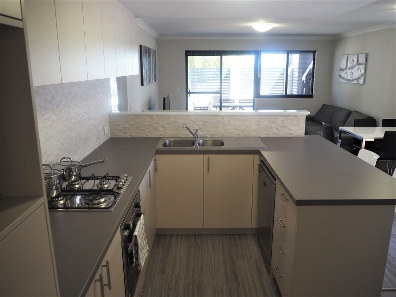 10 Page Ave, Bentley WA 6102