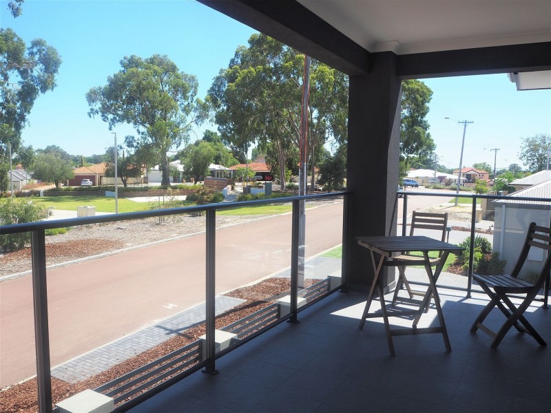 10 Page Ave, Bentley WA 6102