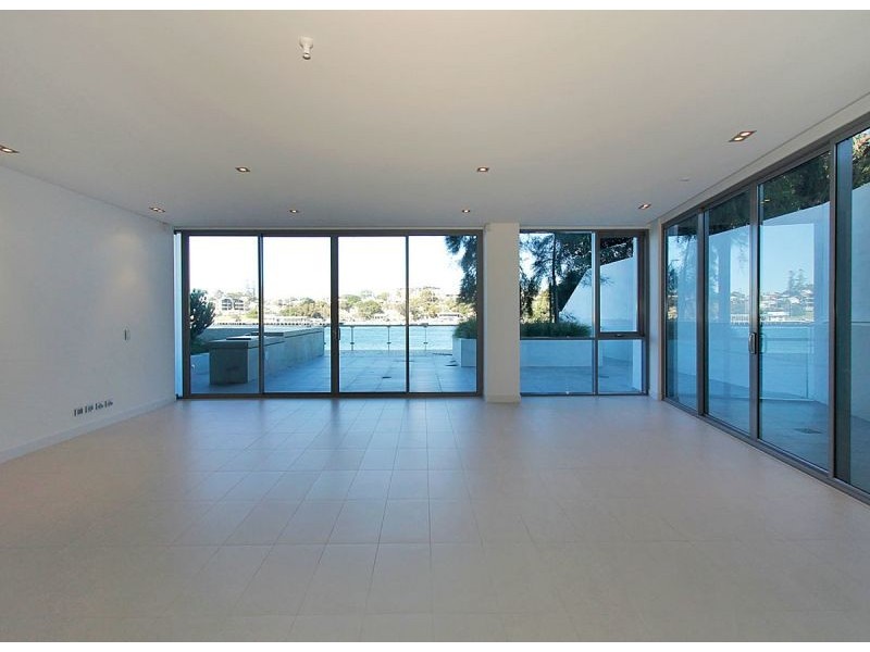 7/2 Doepel St, North Fremantle WA 6159