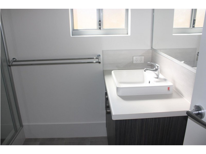 6 Gonaning St, Ellenbrook WA 6069