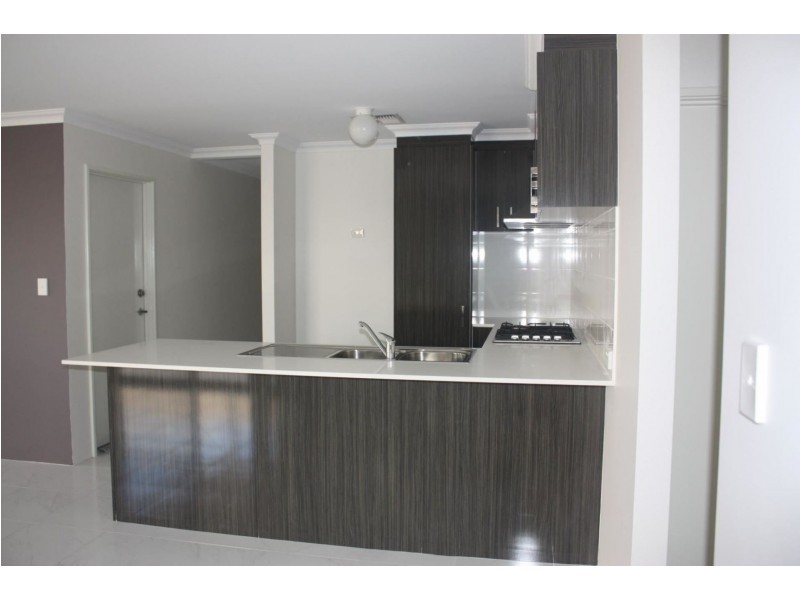 6 Gonaning St, Ellenbrook WA 6069