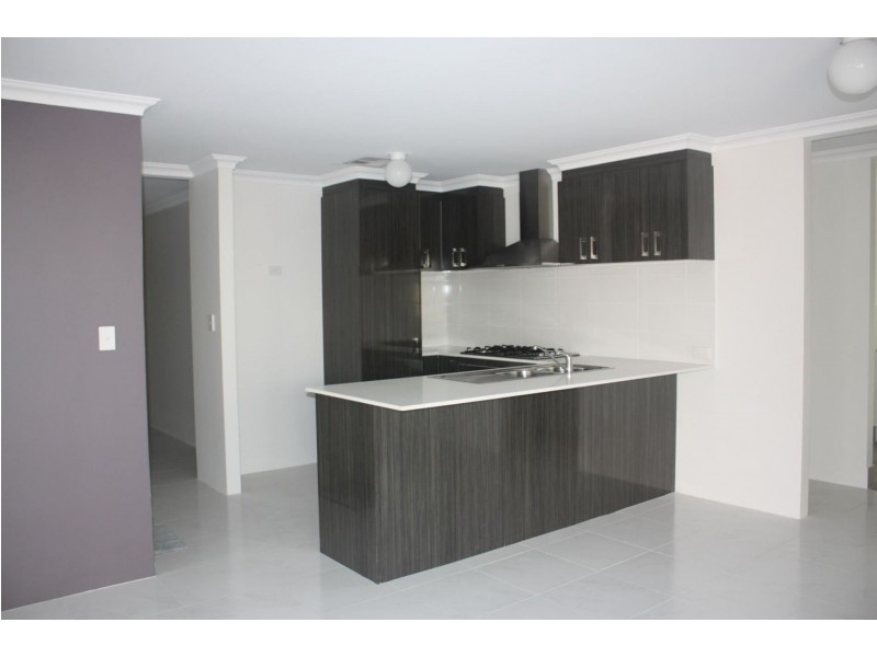 6 Gonaning St, Ellenbrook WA 6069