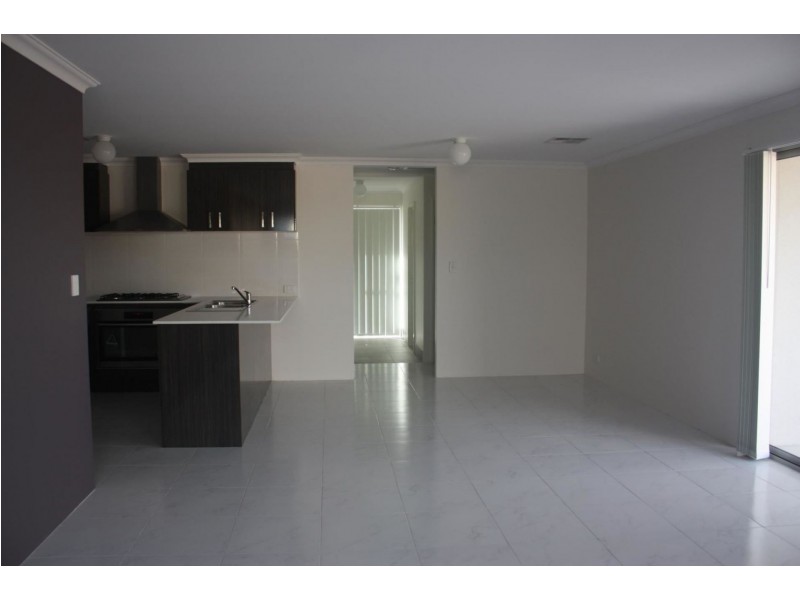 6 Gonaning St, Ellenbrook WA 6069