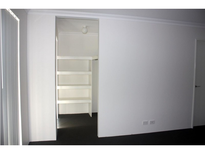 6 Gonaning St, Ellenbrook WA 6069