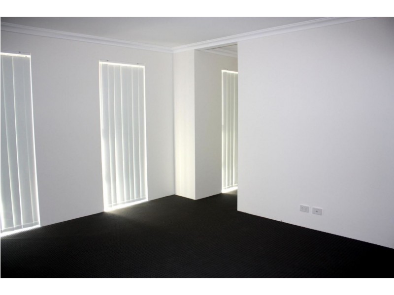 6 Gonaning St, Ellenbrook WA 6069