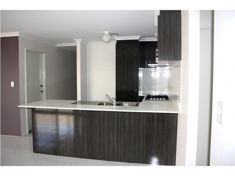 6 Gonaning St, Ellenbrook WA 6069