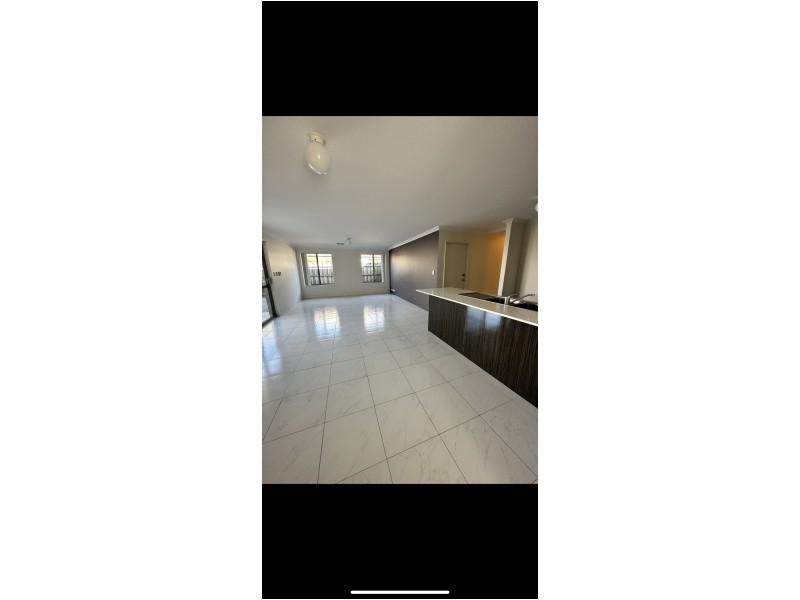 6 Gonaning St, Ellenbrook WA 6069