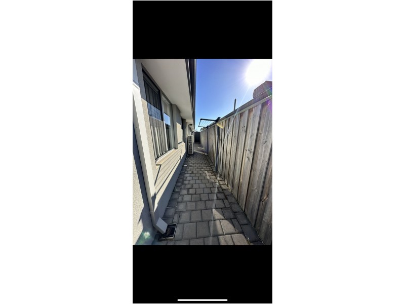 6 Gonaning St, Ellenbrook WA 6069