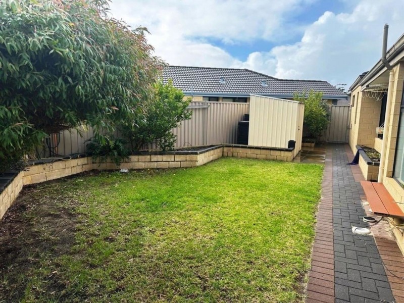 10/89 Amherst Rd, Canning Vale WA 6155