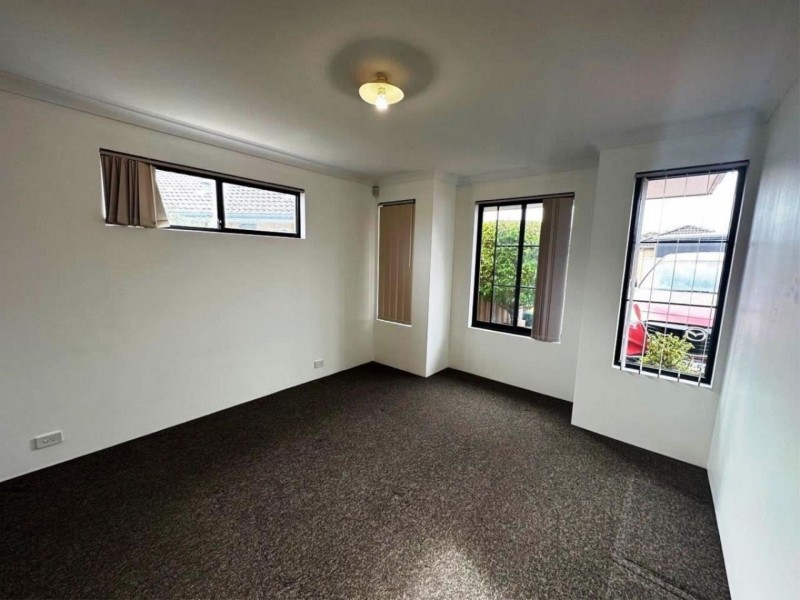 10/89 Amherst Rd, Canning Vale WA 6155