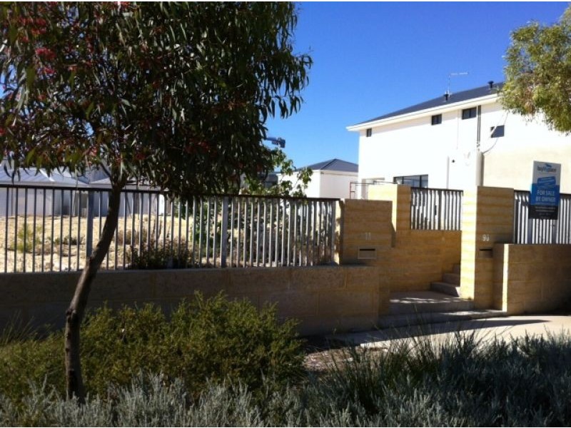 11 Emerald Way, Carine WA 6020