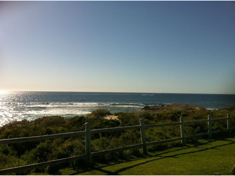 11 Emerald Way, Carine WA 6020