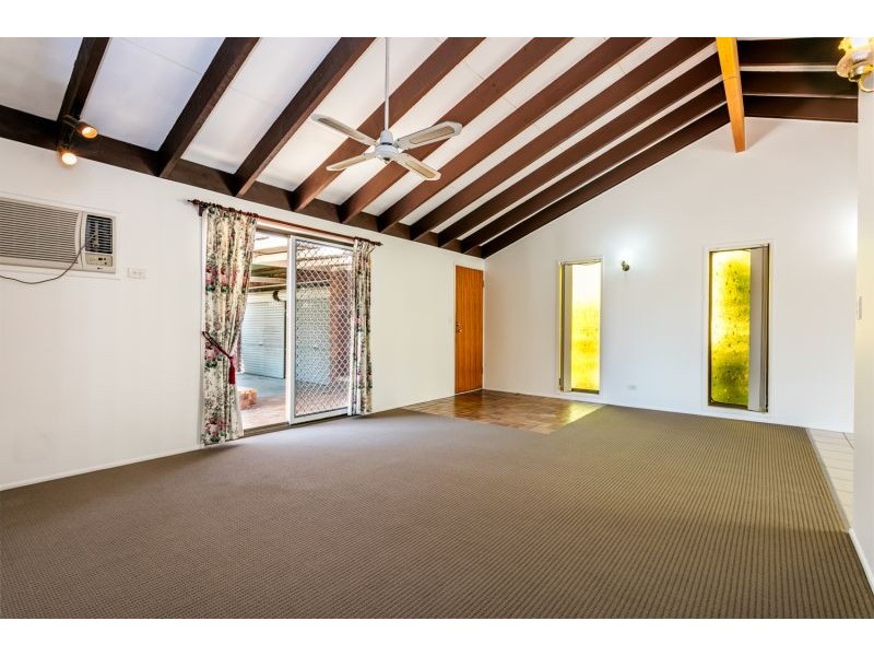 167 Emerald Drive, Regents Park QLD 4118