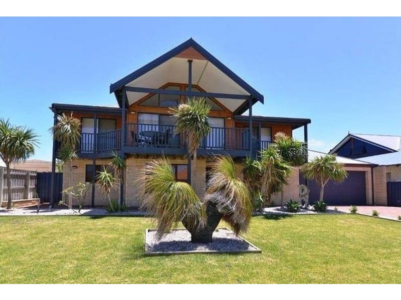 8 Podman Turn, Madora Bay WA 6210