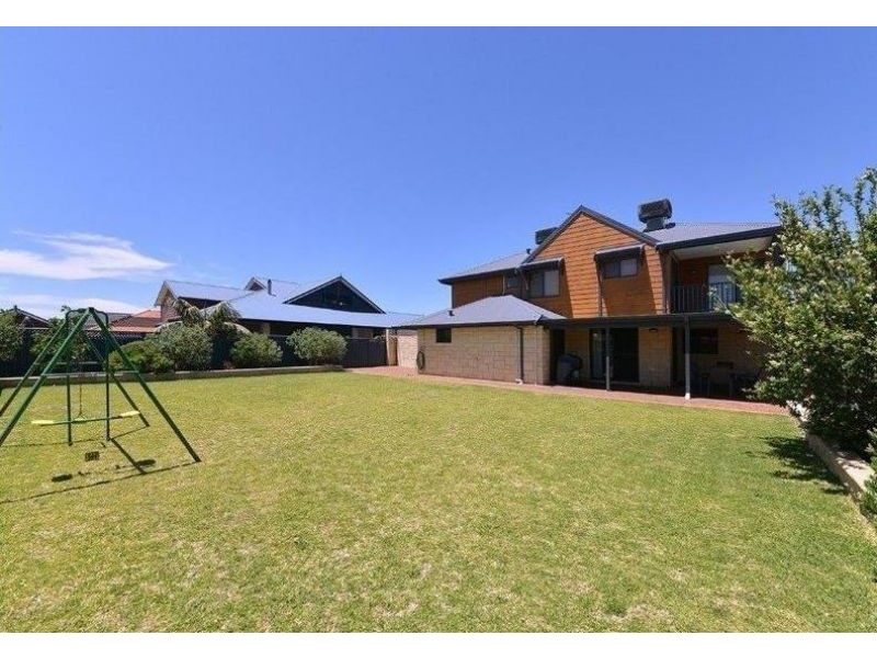 8 Podman Turn, Madora Bay WA 6210