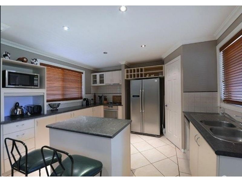 8 Podman Turn, Madora Bay WA 6210