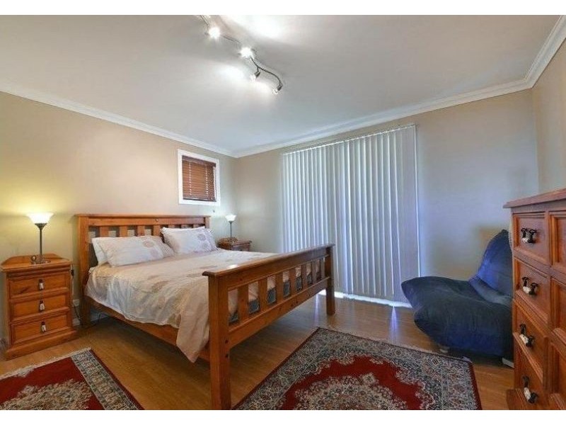 8 Podman Turn, Madora Bay WA 6210
