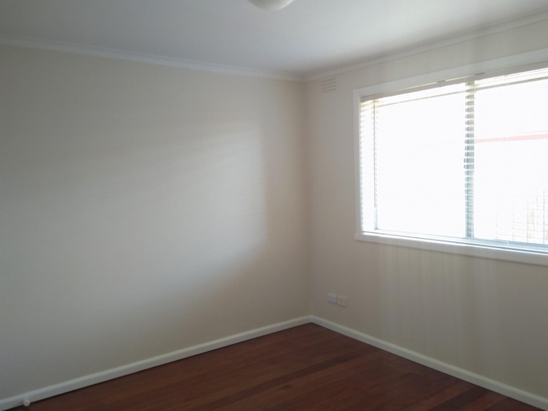 2/11 Johnson Street, Reservoir VIC 3073
