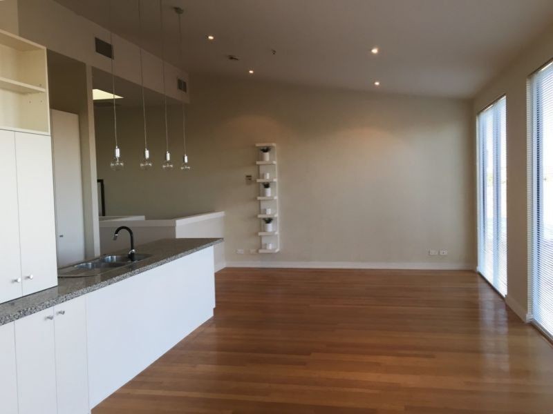 12 Acland  Street, St Kilda VIC 3182