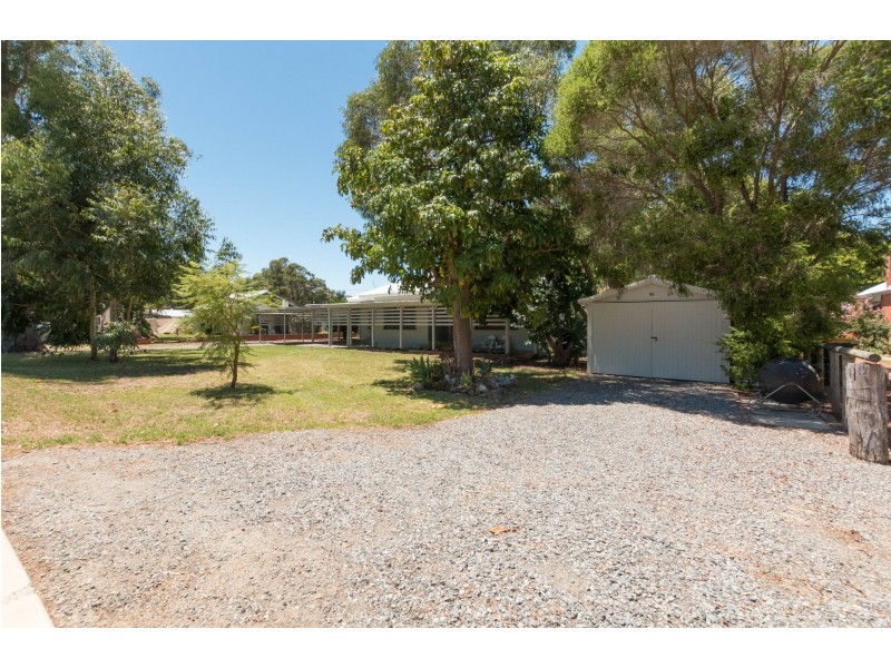 15 Maxwell St, Serpentine WA 6125